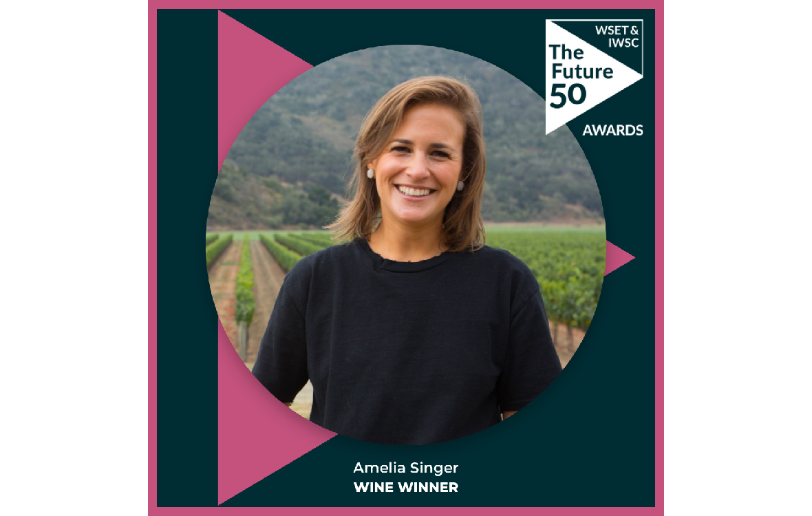 Amelia Singer